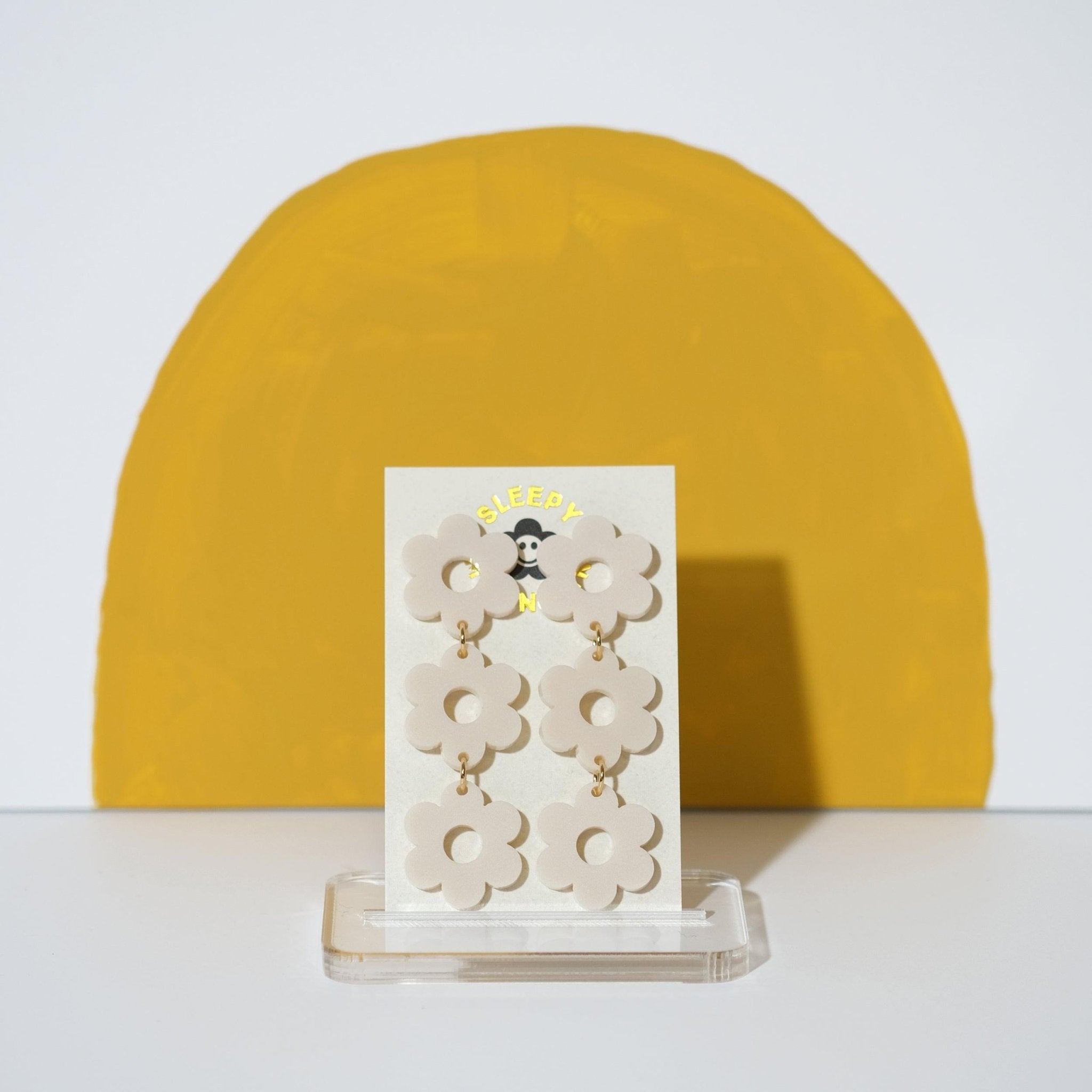 Daisy Chain Earrings in Linen - Sleepy Mountain