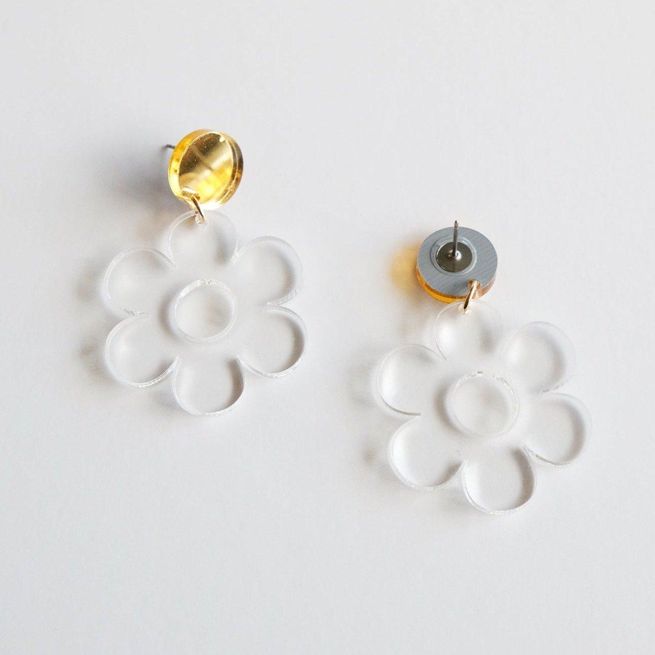Daisy Earrings - Clear Acrylic Dangle Earrings - Sleepy Mountain