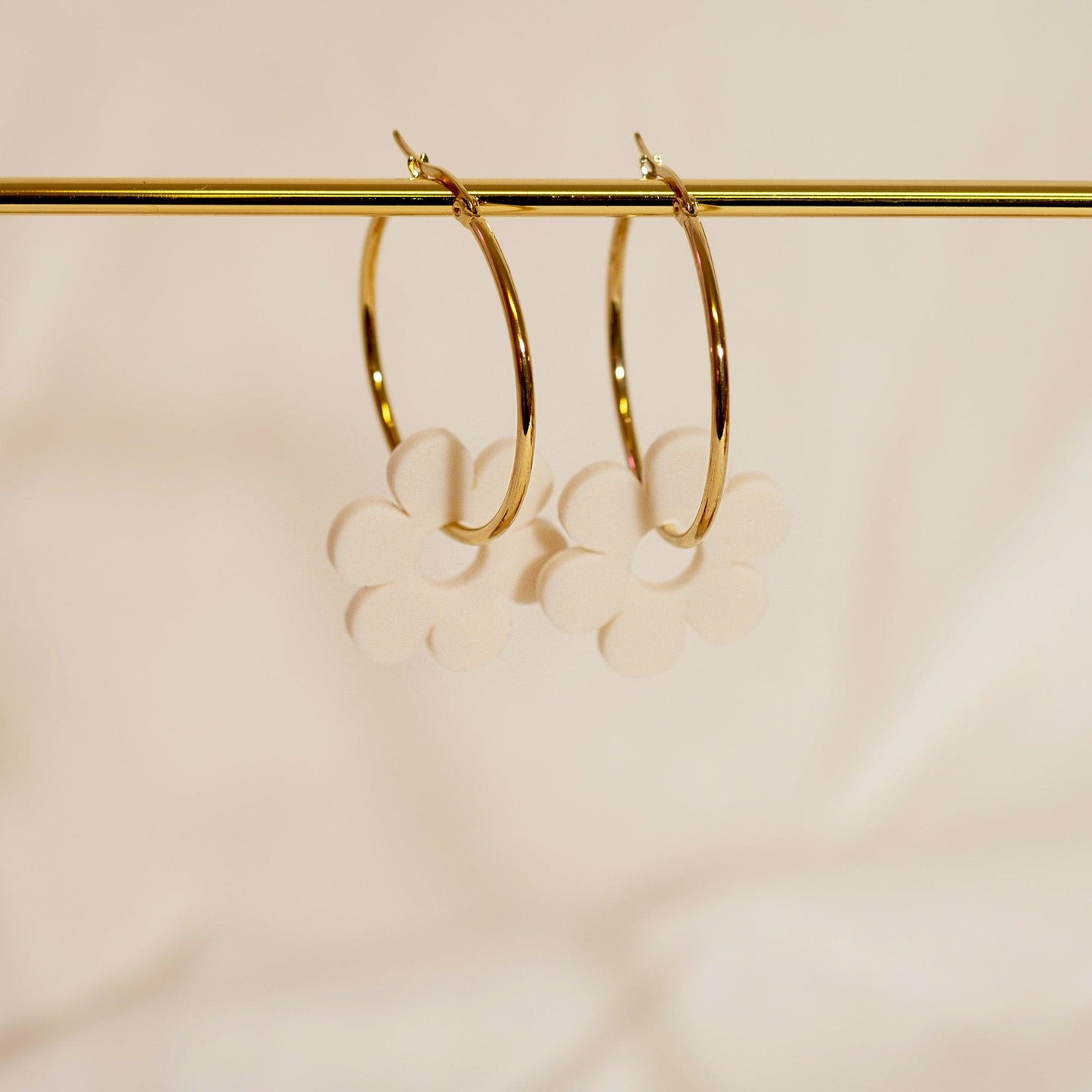 Linen Daisy Hoop Earrings - Sleepy Mountain