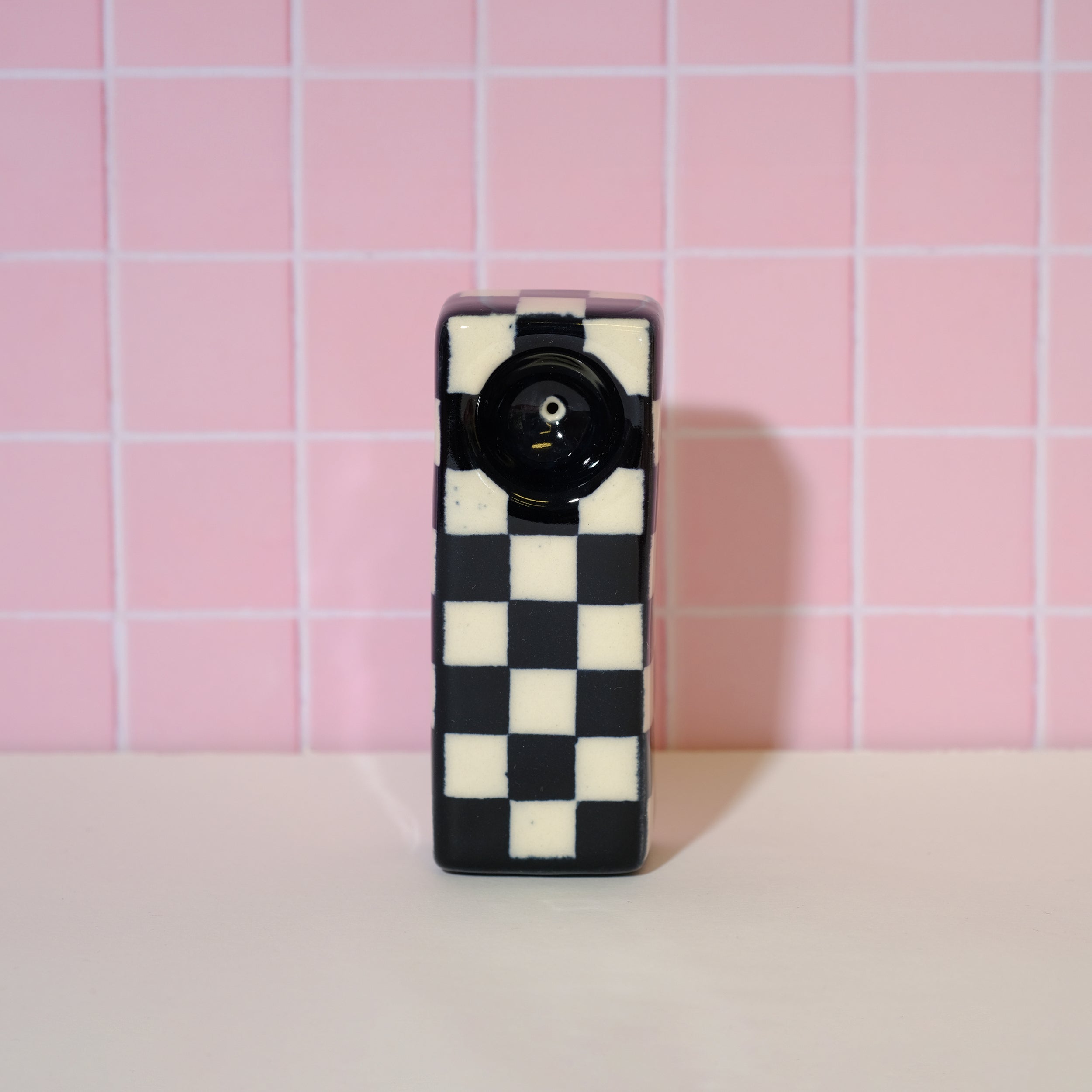 Black and white checkered porcelain rectangle - Sleepy Mountain