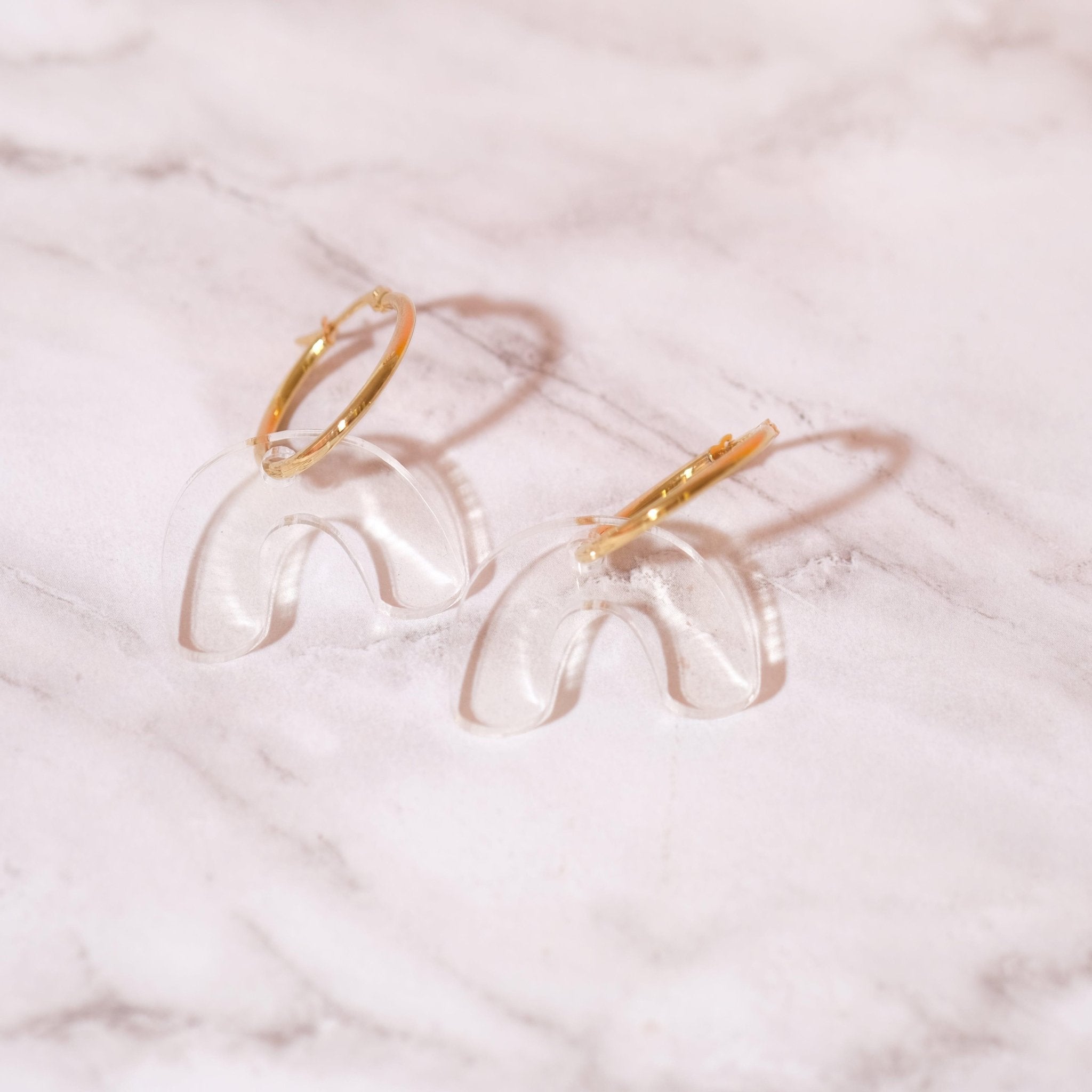 Clear arch hoop earrings - Sleepy Mountain