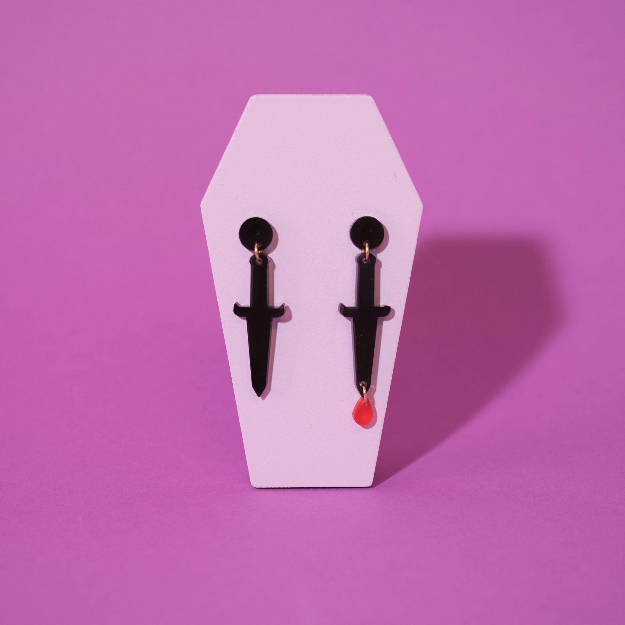 Dagger earrings with drop of blood - Sleepy Mountain