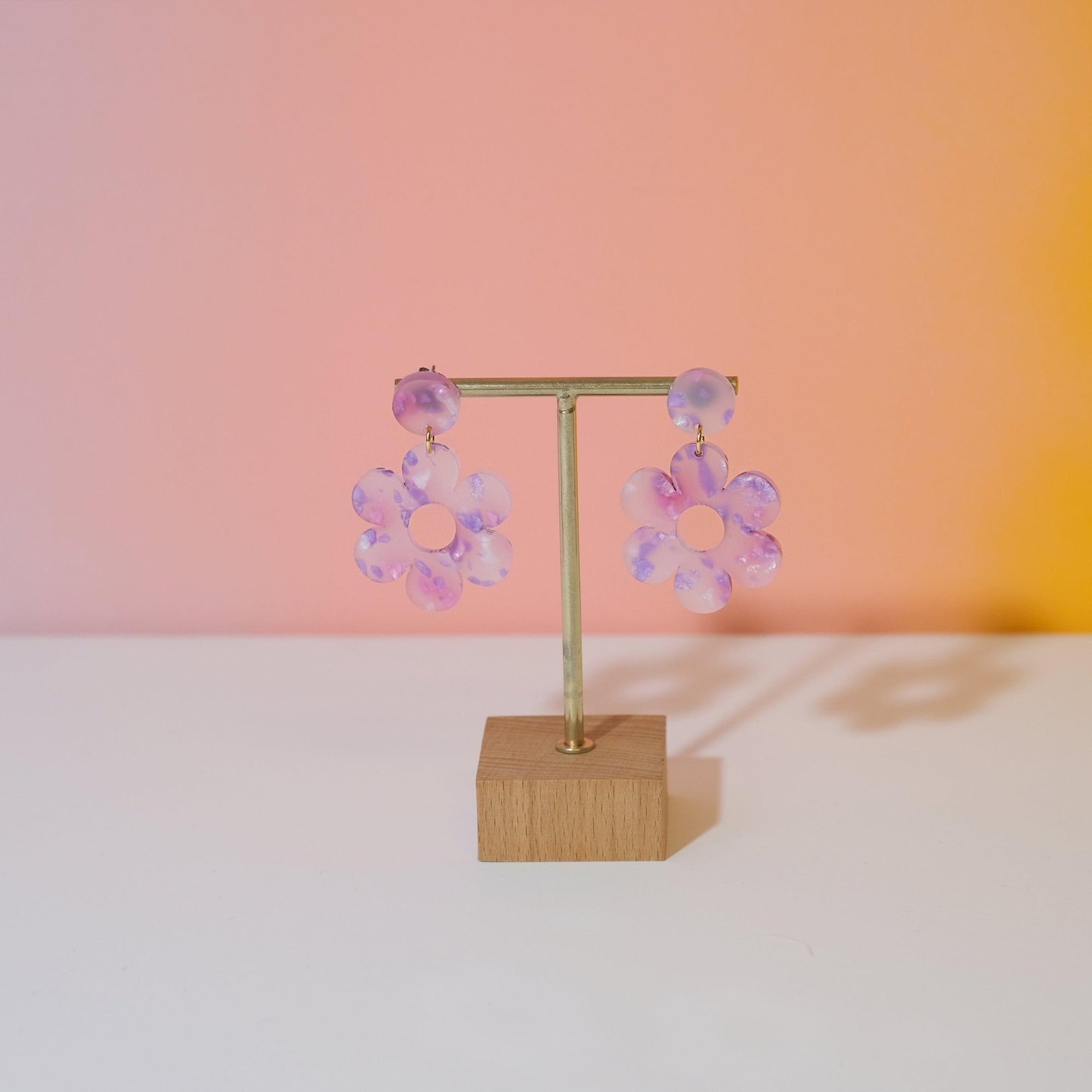 Daisy Acrylic Dangle Earrings in Purple Haze - Sleepy Mountain