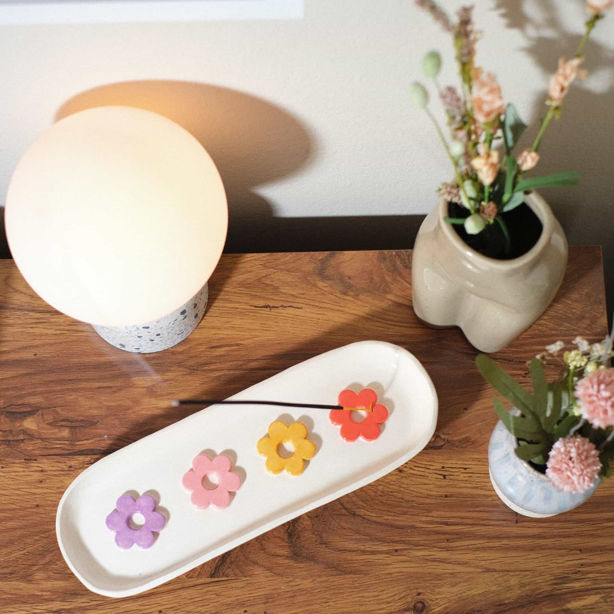 Daisy Ceramic Incense Holder - Sleepy Mountain