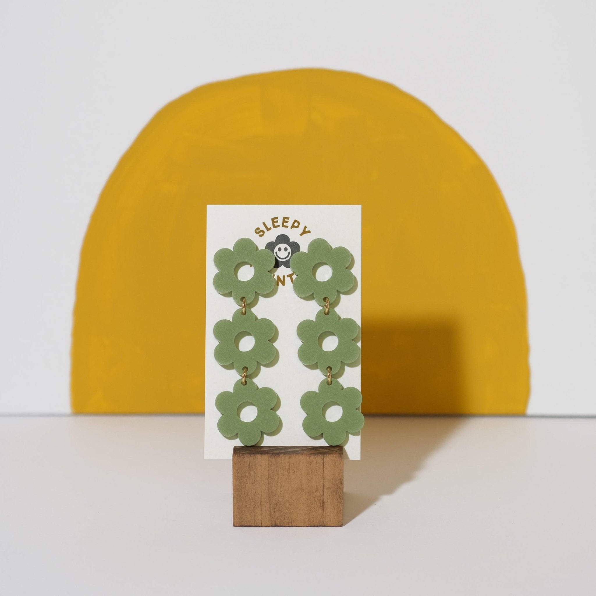 Daisy Chain Retro Earrings in Sage Green - Sleepy Mountain