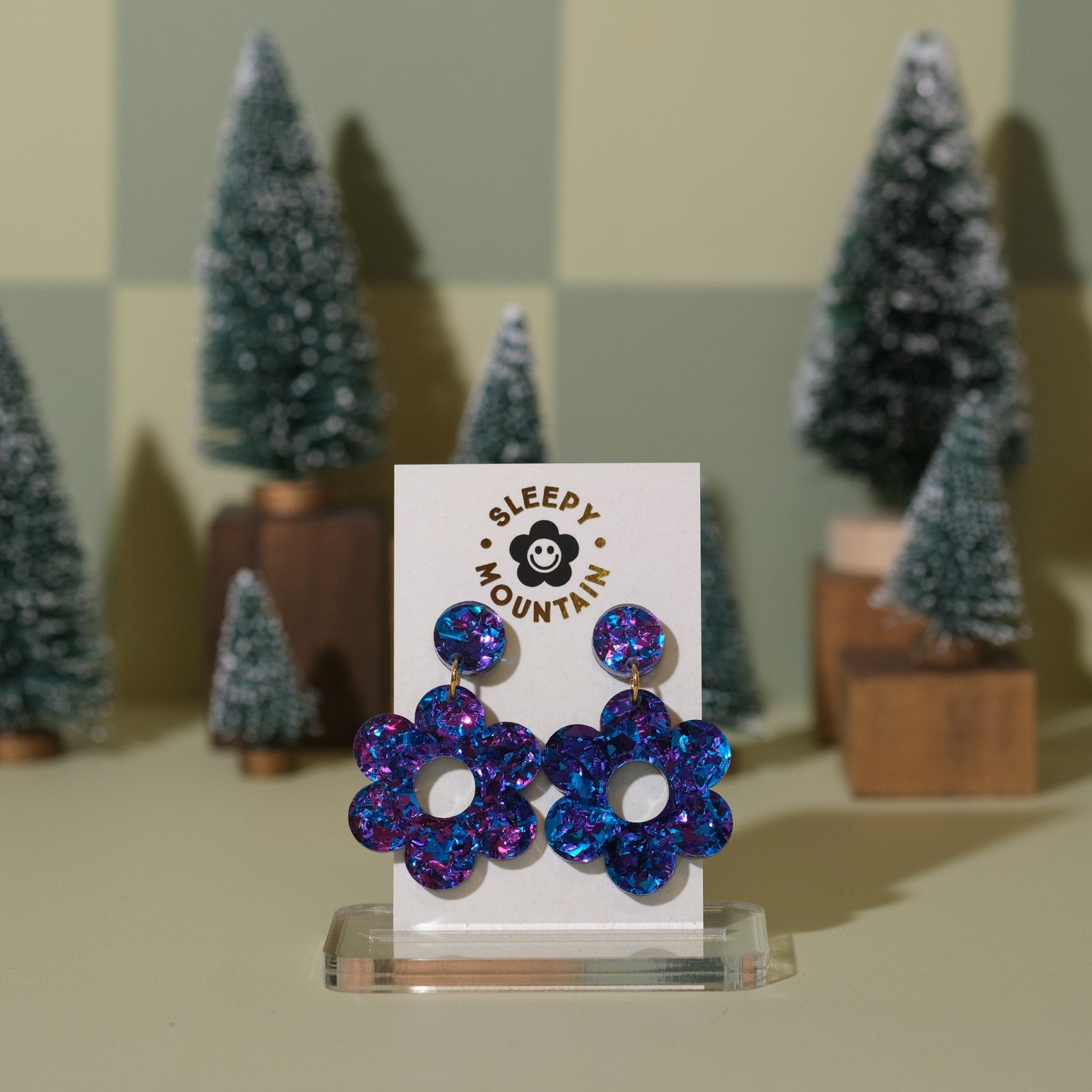 Daisy dangle earrings in Blue Velvet - Sleepy Mountain