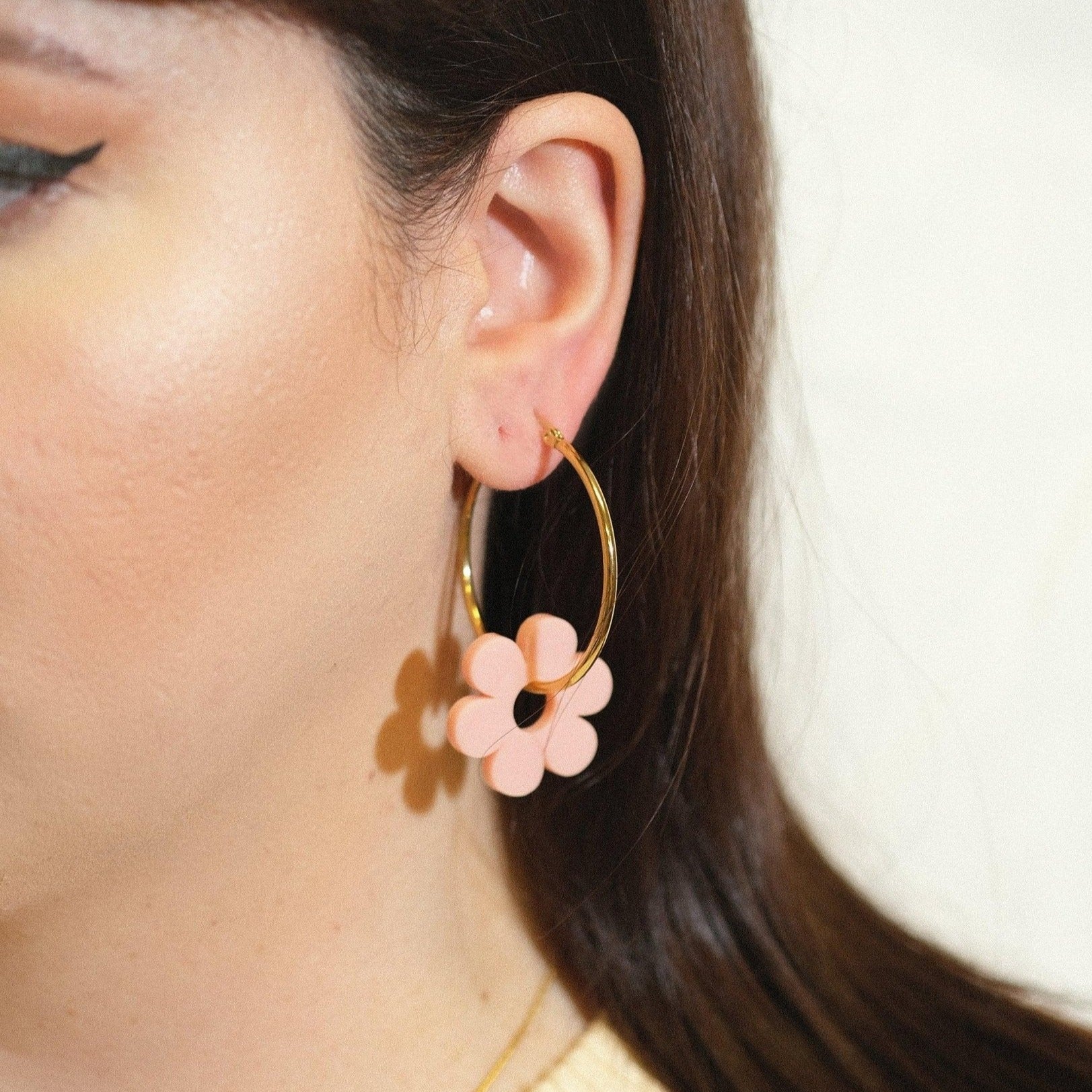 Dusty Pink Daisy Hoop Earrings - Sleepy Mountain