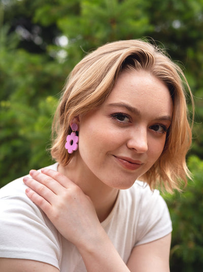 Lilac Daisy Dangle Earrings - Sleepy Mountain