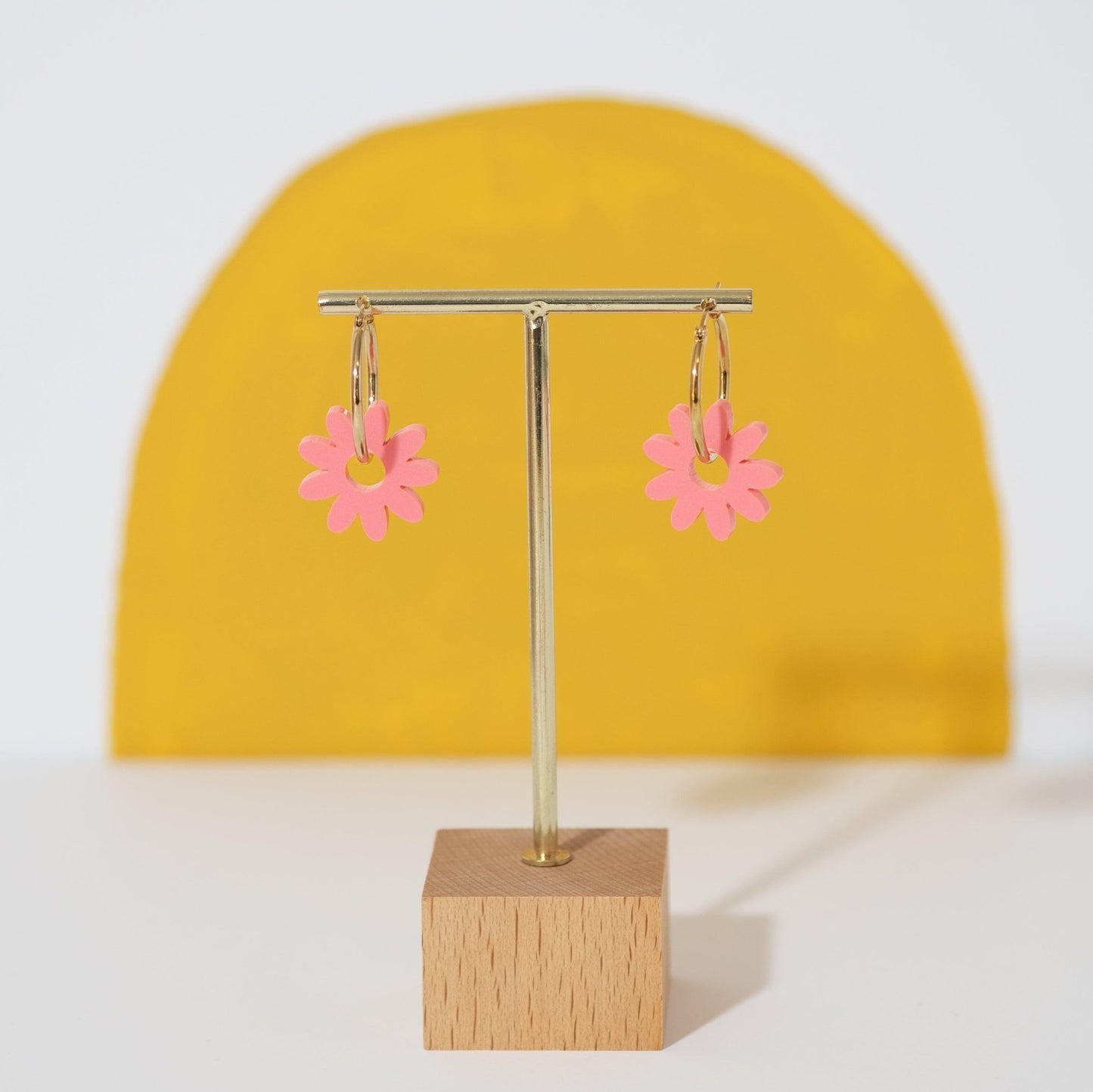 Marguerite Daisy Hoop Earrings in Candy Pink - Sleepy Mountain
