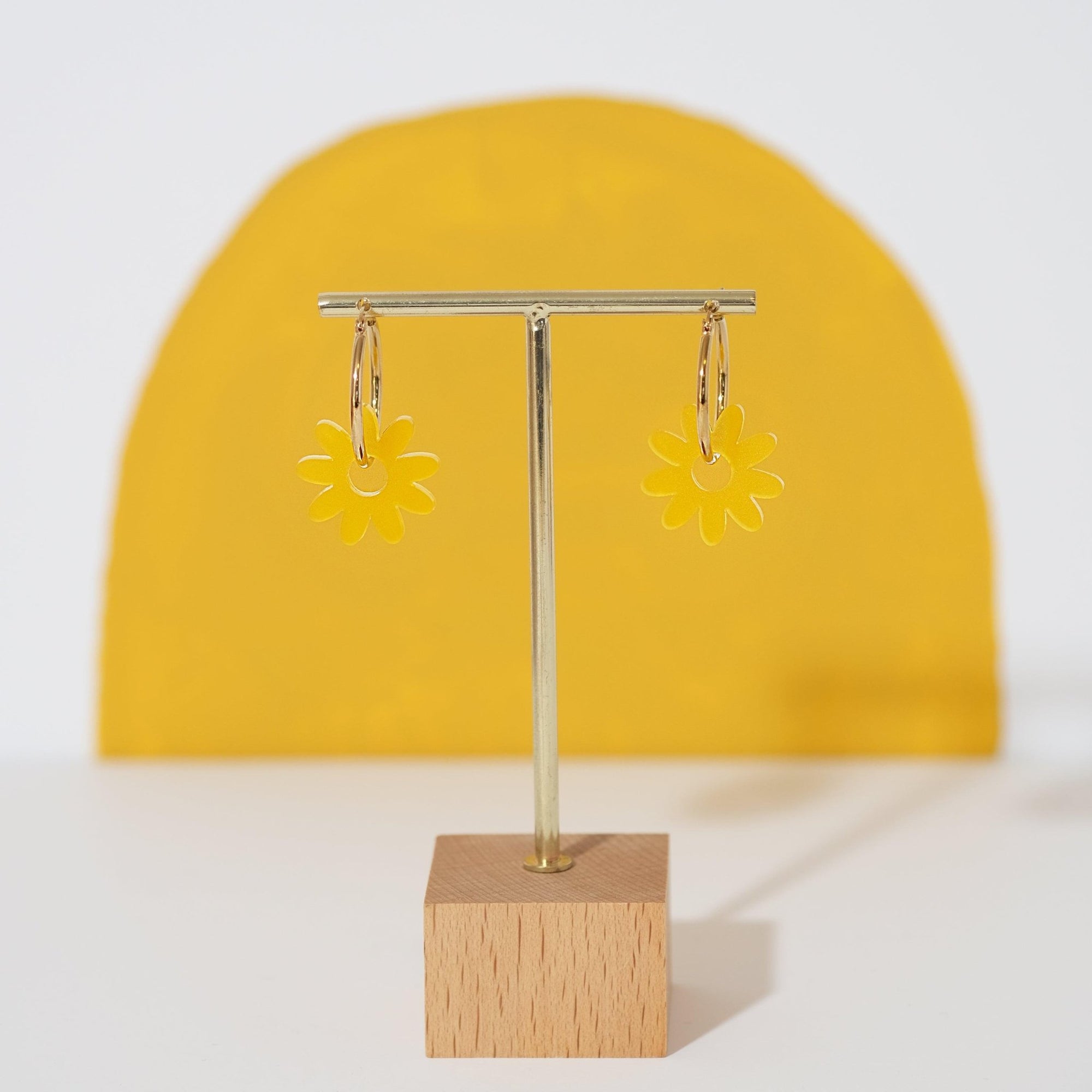 Marguerite Daisy Hoop Earrings in Frosted Amber - Sleepy Mountain