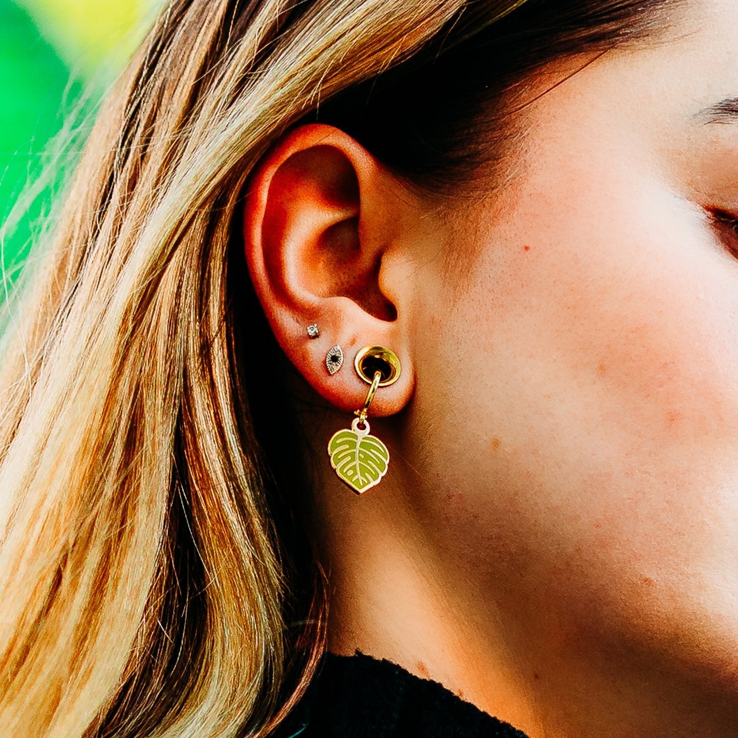 Monstera Leaf Huggie Hoop Earrings - Sleepy Mountain