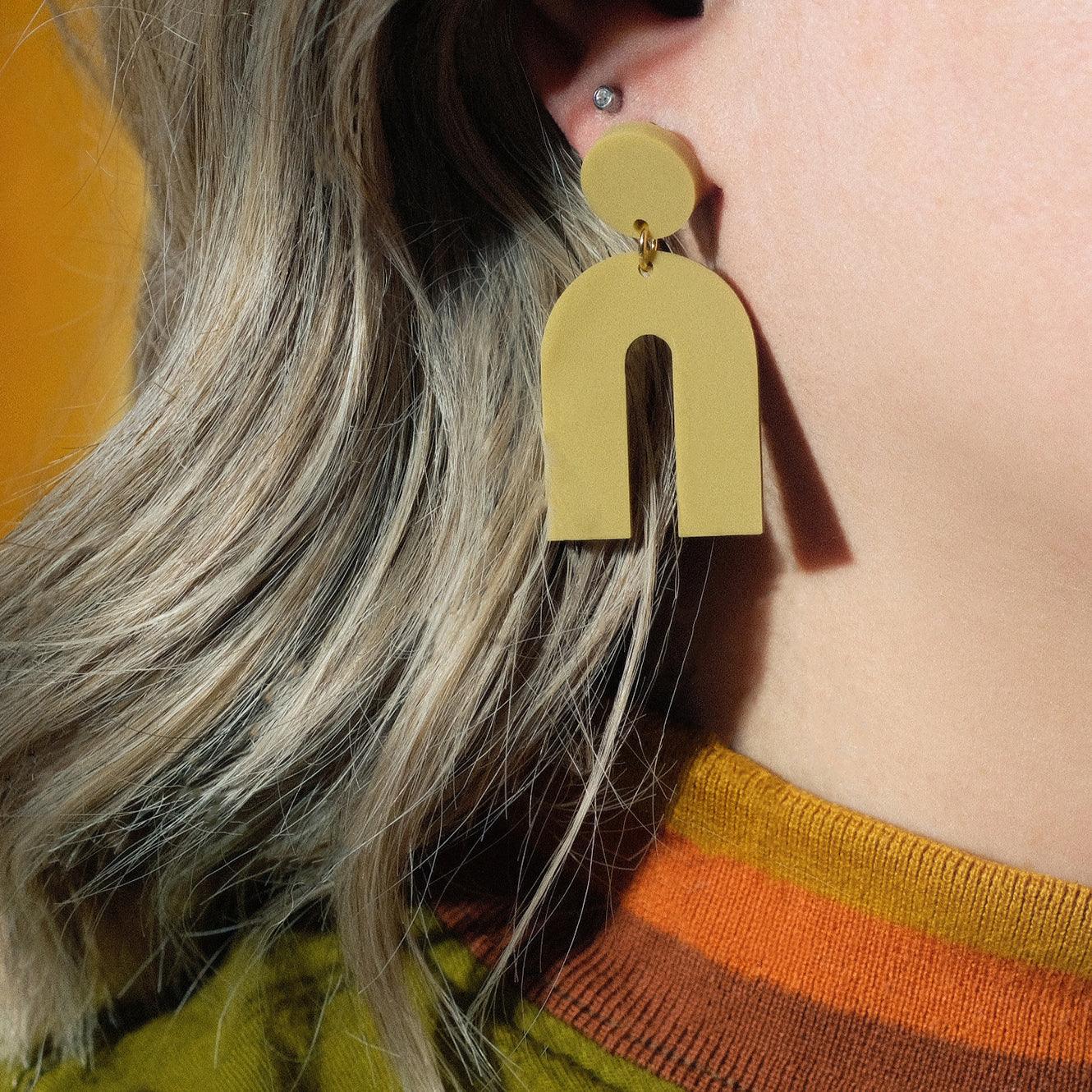 Olive Arch Dangle Earrings - Sleepy Mountain