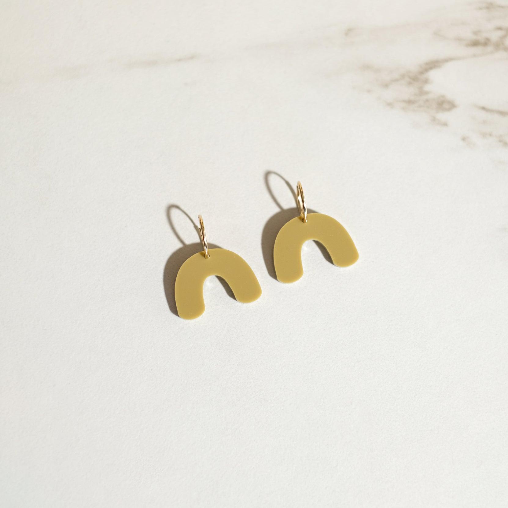 Olive - Mini Arch Hoop Earrings - Sleepy Mountain