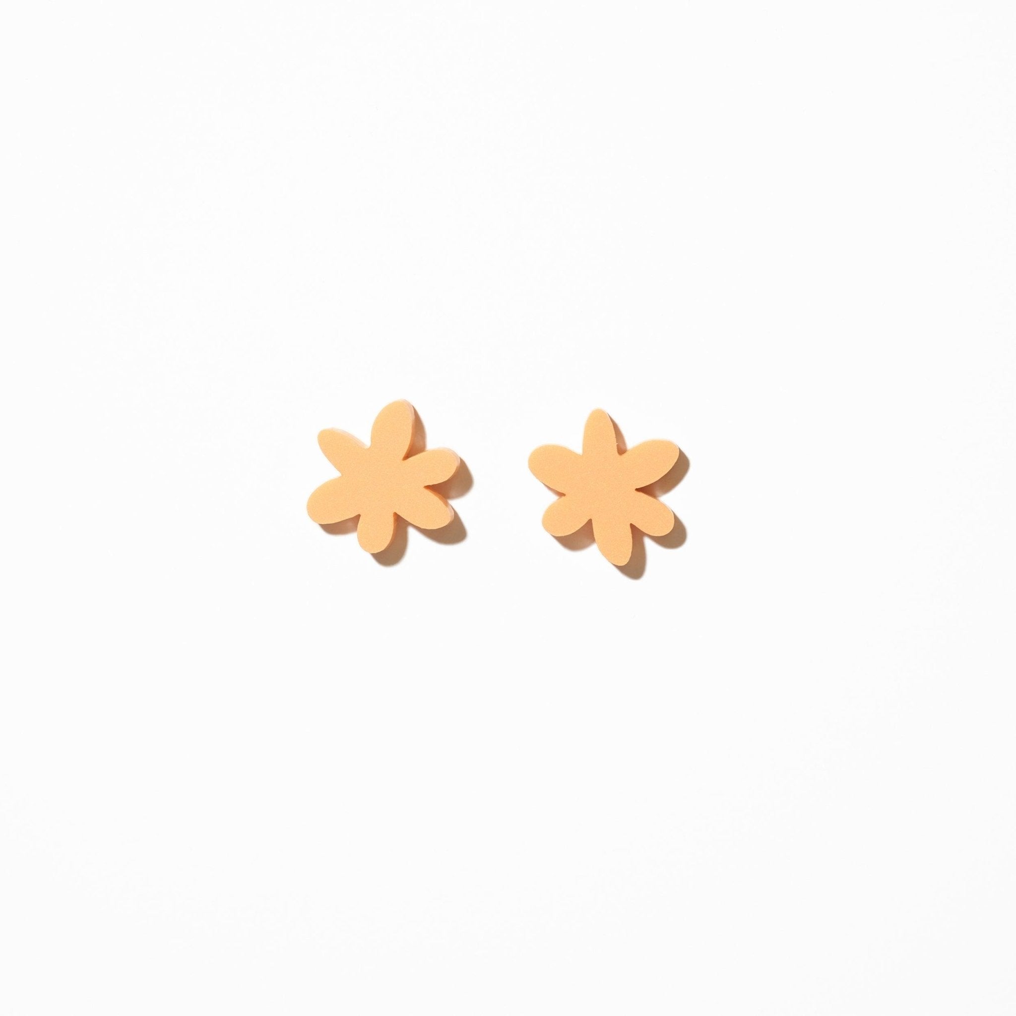 Orange flower stud earrings - Sleepy Mountain