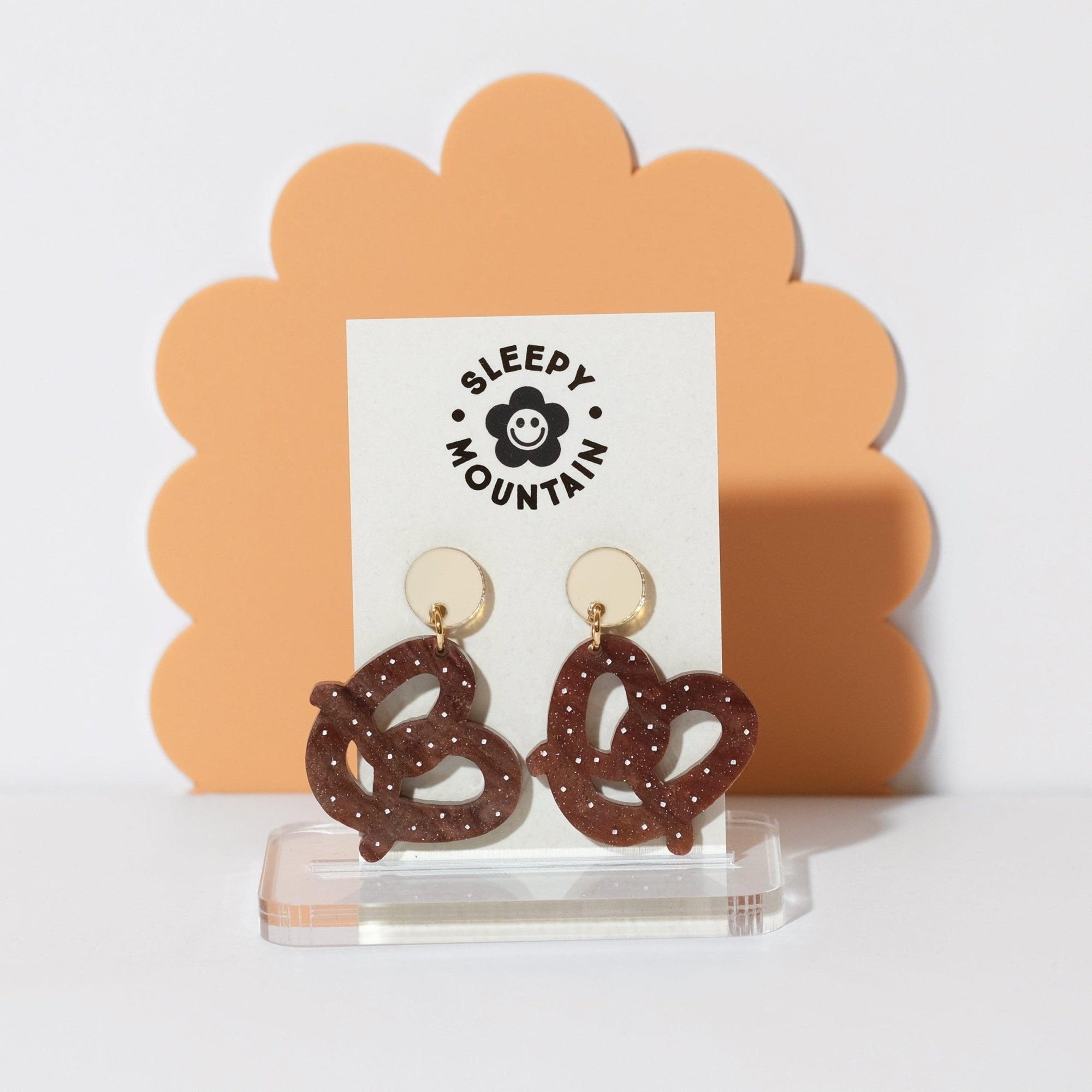 Pretzel Dangle earrings - Sleepy Mountain
