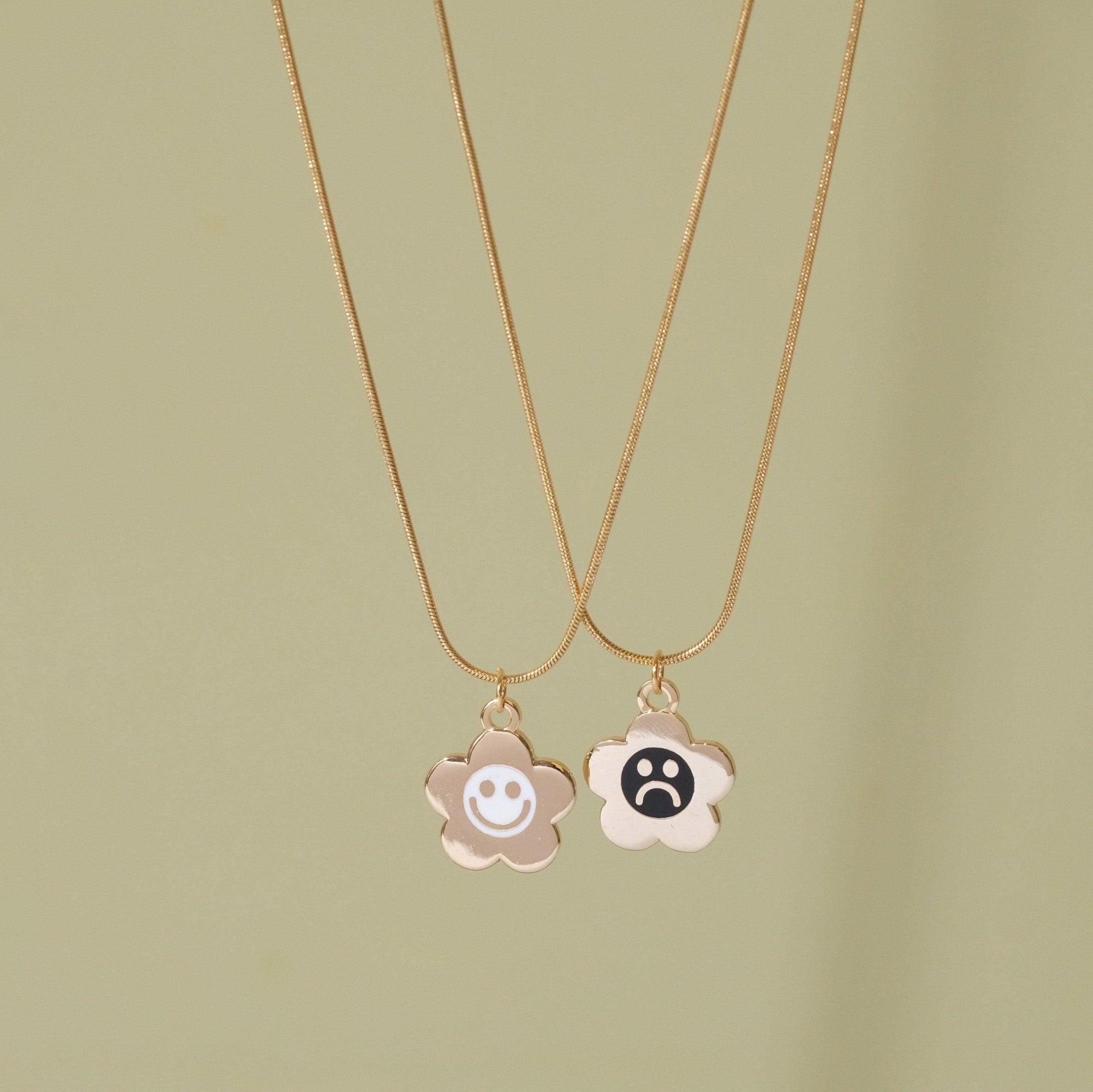 Sad Daisy Charm Necklace - Sleepy Mountain