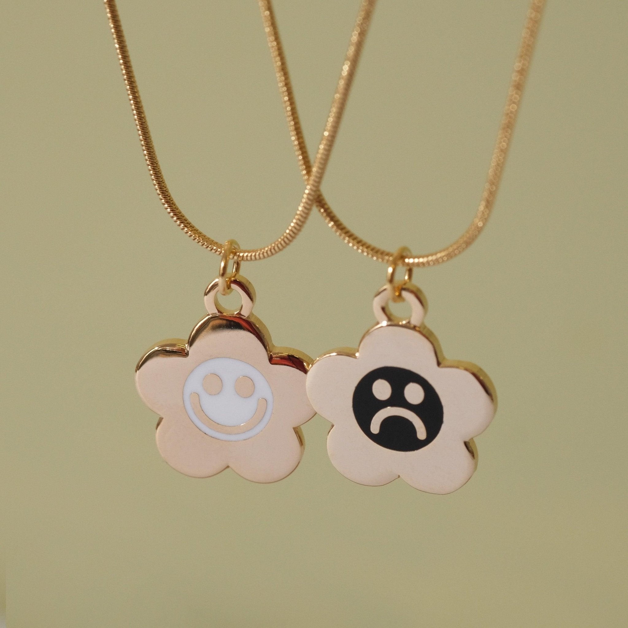 Sad Daisy Charm Necklace - Sleepy Mountain