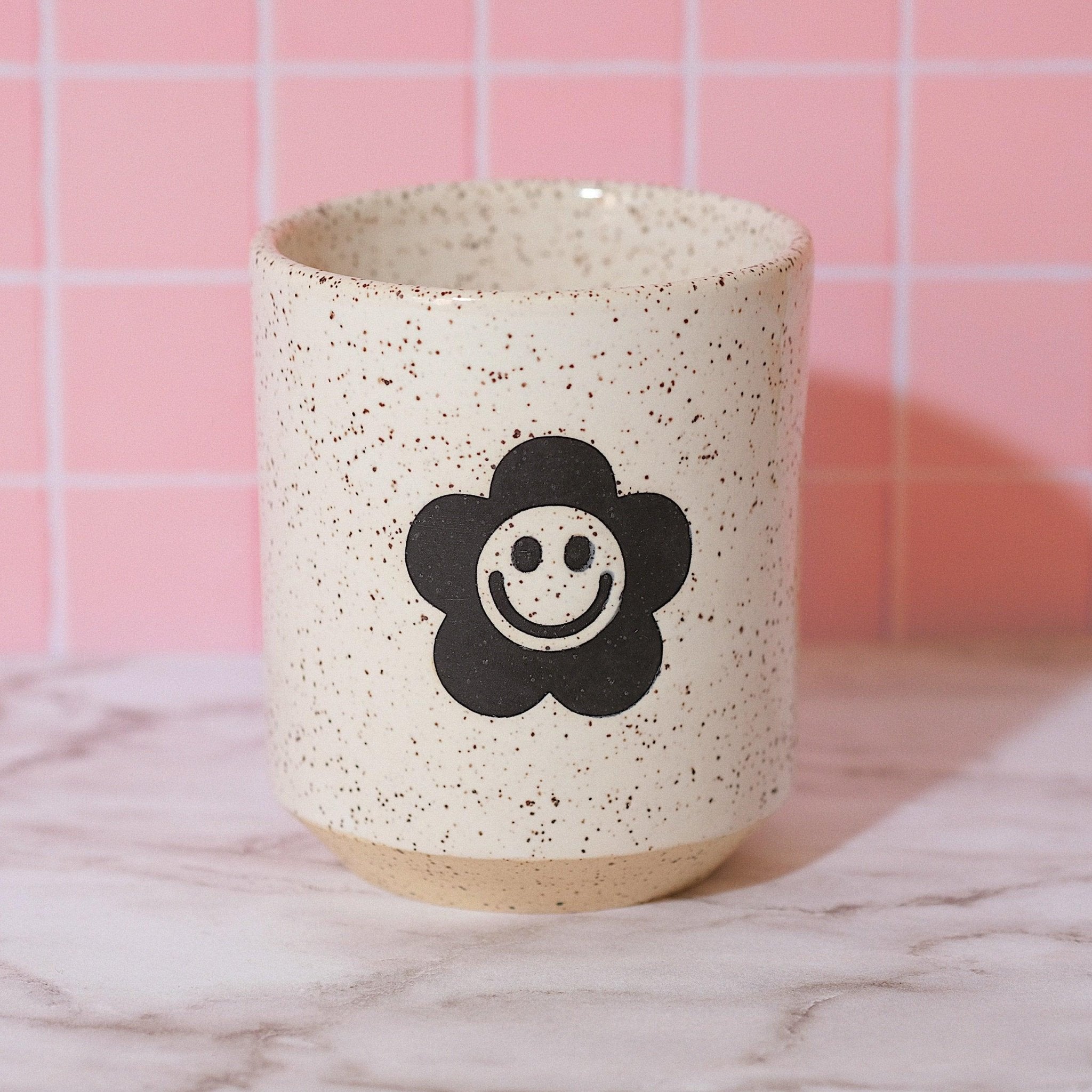 Smiley Daisy Ceramic Cup 10 oz - Sleepy Mountain