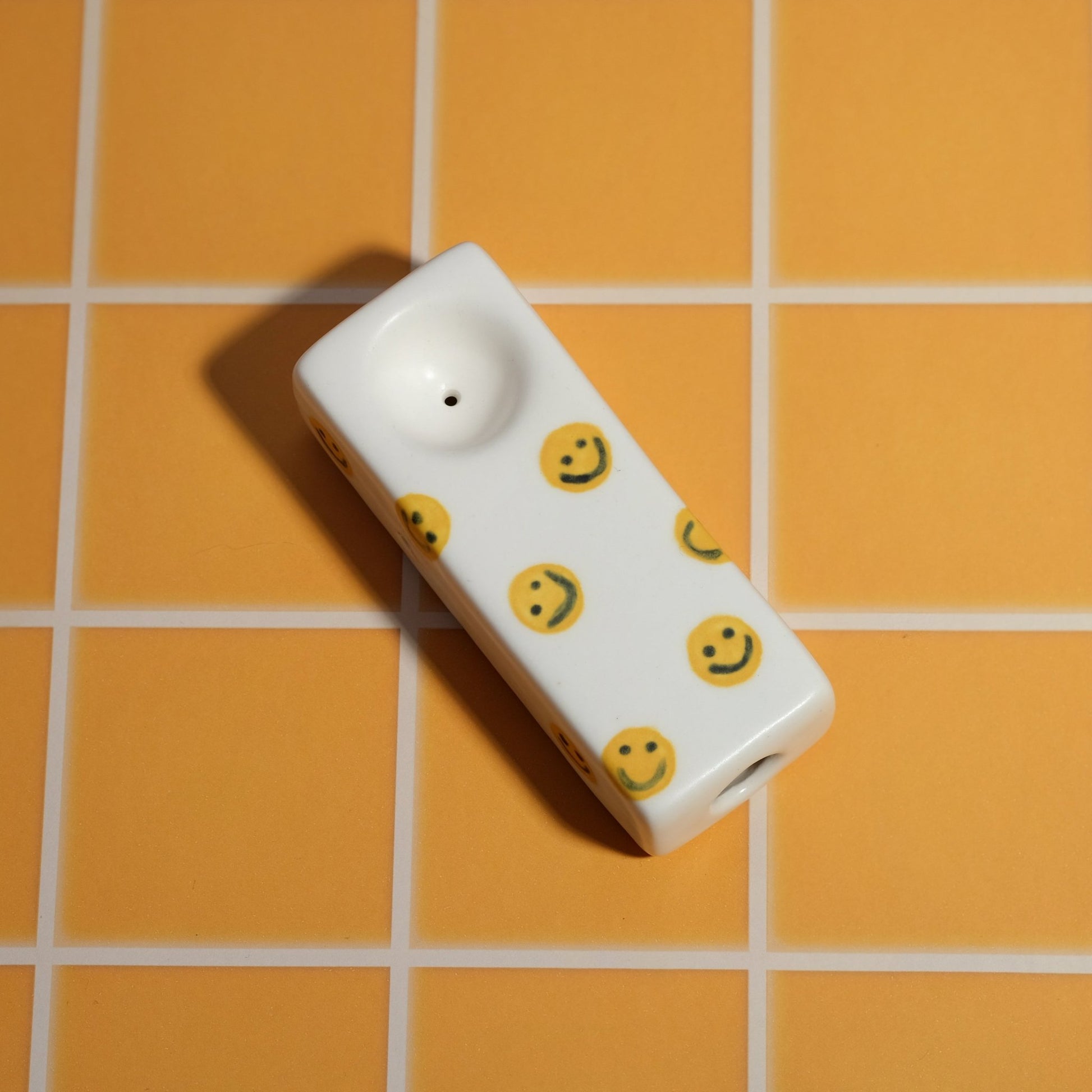 Smiley Face Ceramic Pipe - Sleepy Mountain