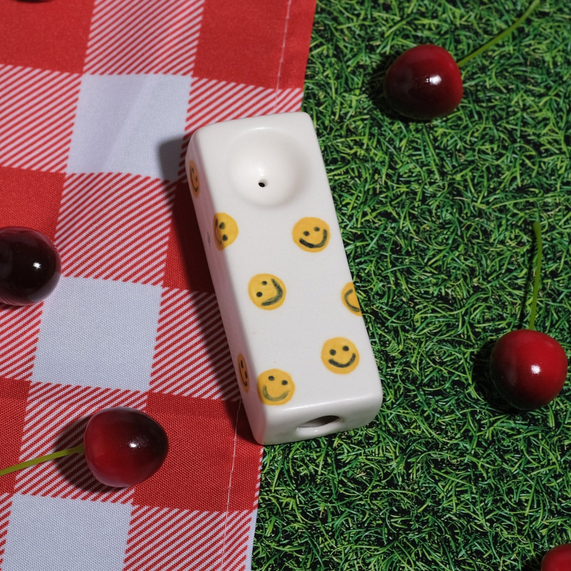 Smiley Face Ceramic Pipe - Sleepy Mountain