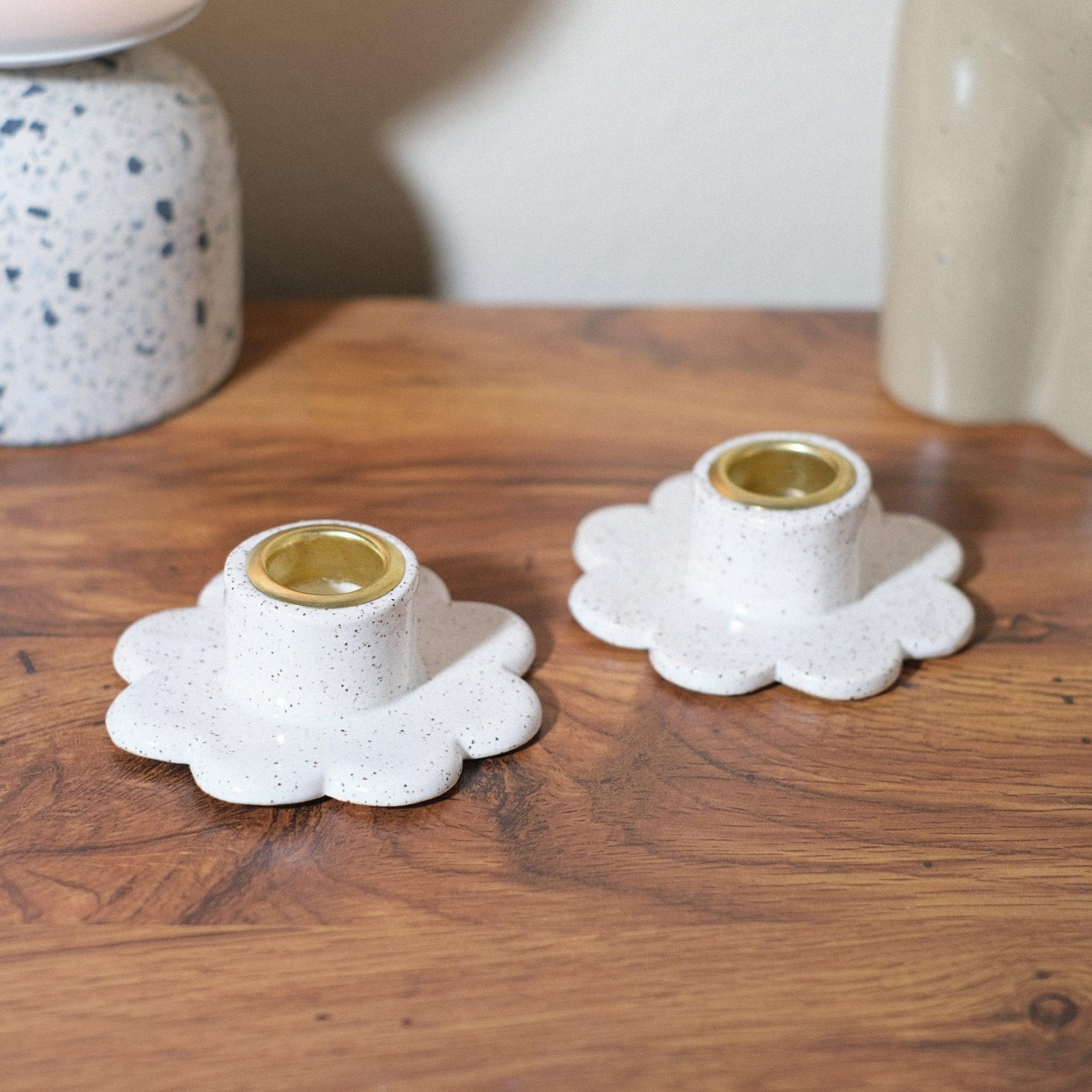 Speckled white flower candle holder set - Sleepy Mountain