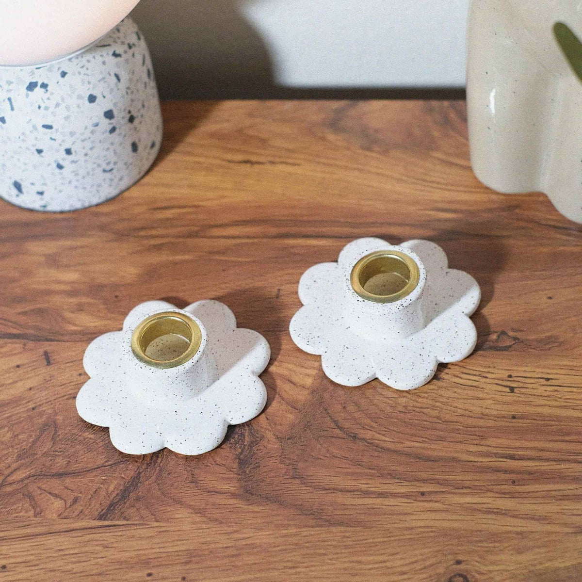 Speckled white flower candle holder set - Sleepy Mountain