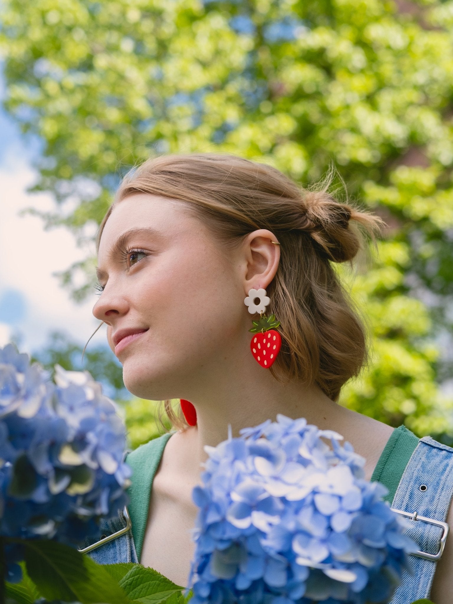 Strawberry Dangle Earrings - Sleepy Mountain