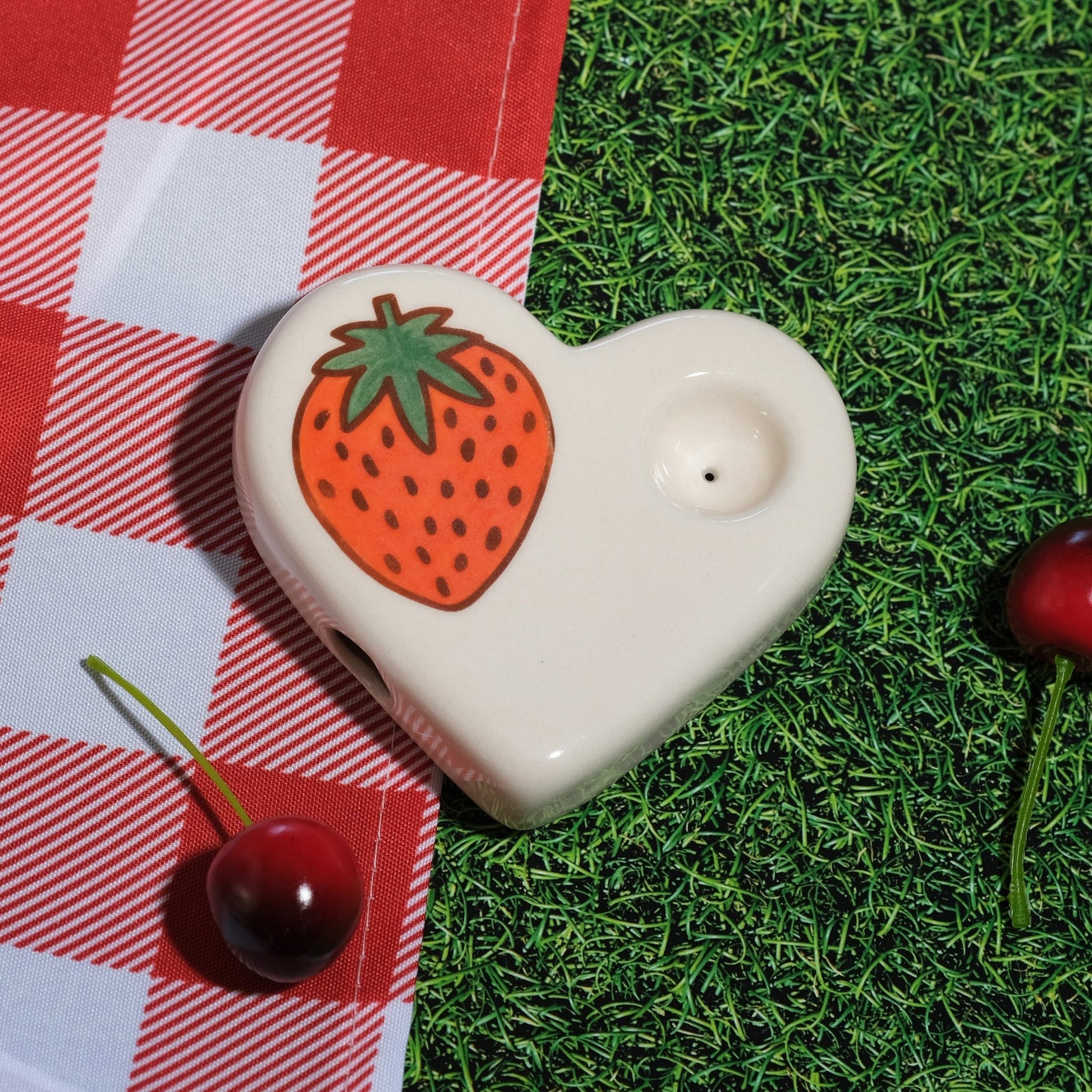 Strawberry Heart Ceramic Pipe - Sleepy Mountain