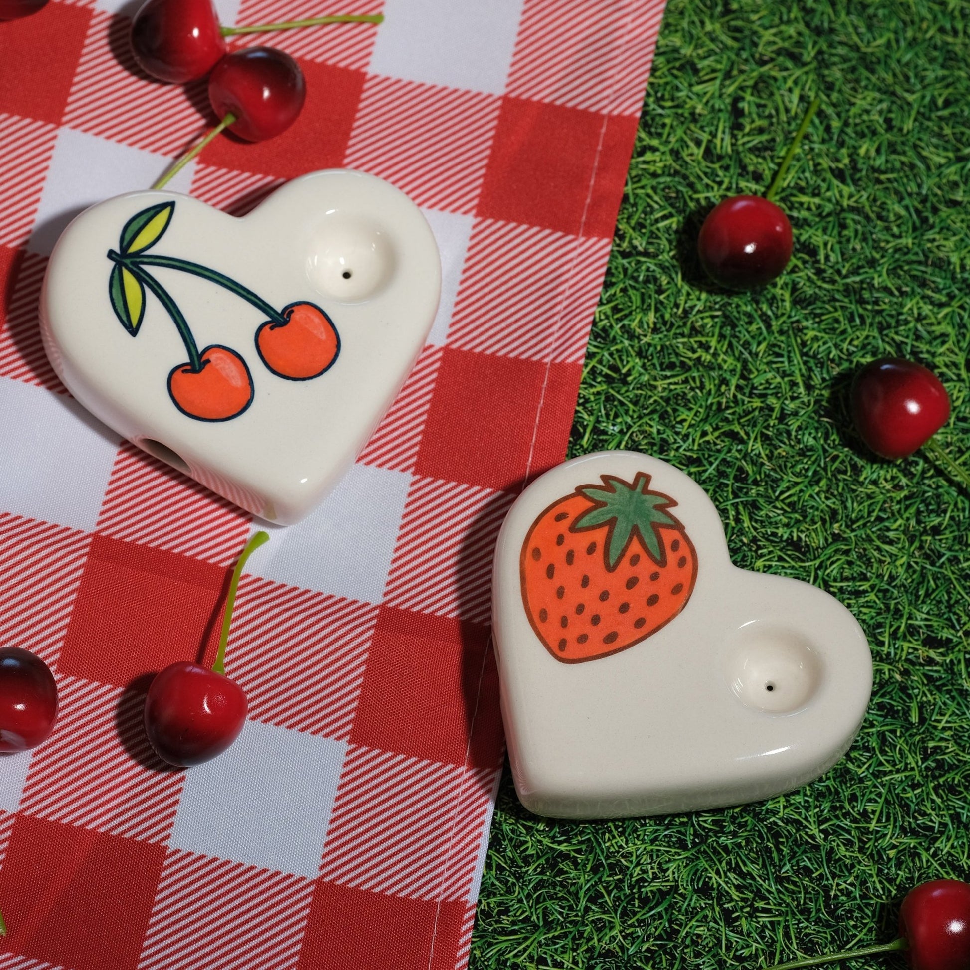 Strawberry Heart Ceramic Pipe - Sleepy Mountain